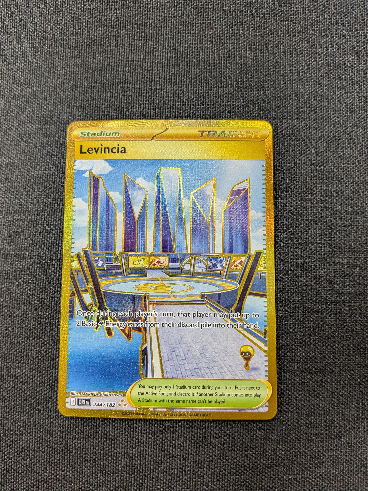 (DRI) Levincia #244 NM